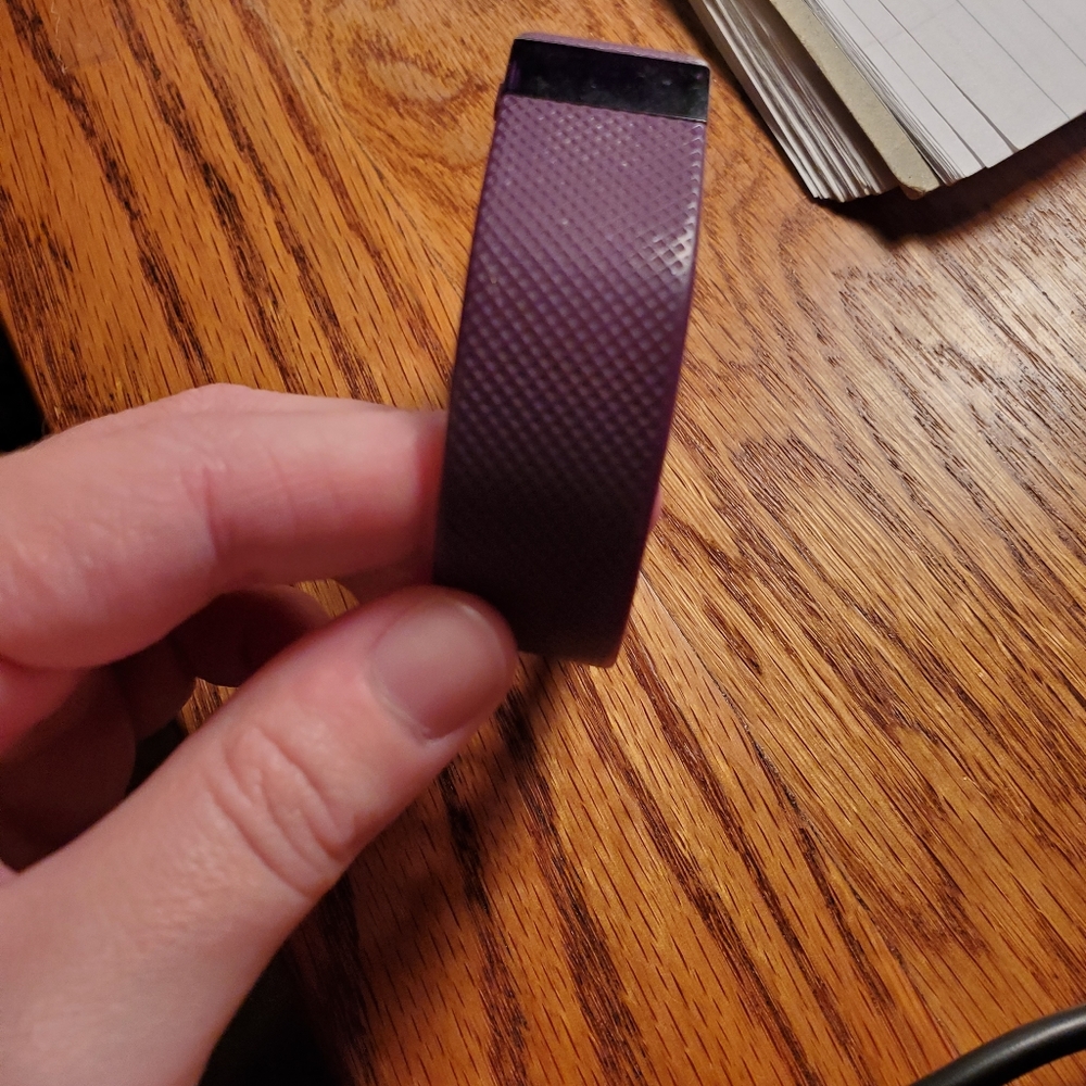 Fit bit - Picture 2 of 6